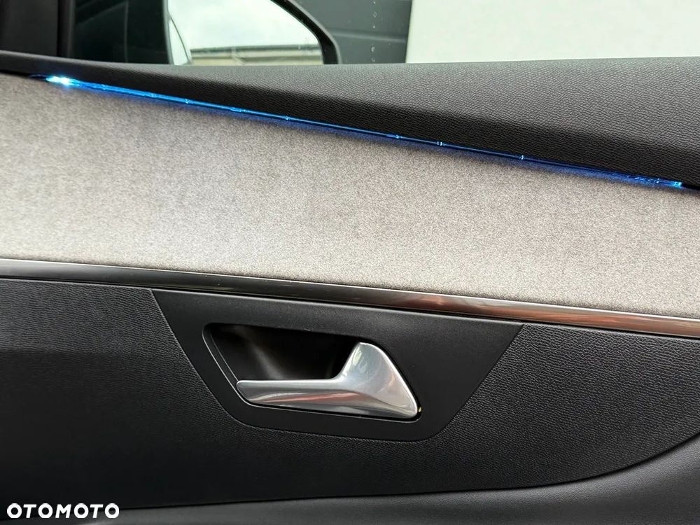 Peugeot 5008 1.5 BlueHDI Allure S&S EAT8 - 34