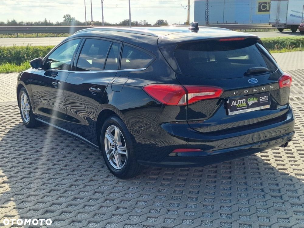Ford Focus SW - 35