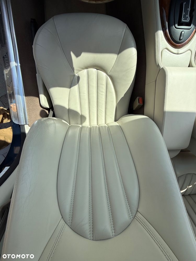 Jaguar XK8 - 14
