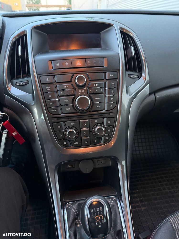 Opel Astra 1.7 CDTI ECOTEC Cosmo - 11