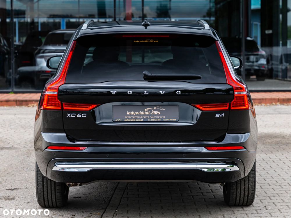 Volvo XC 60 B4 D Plus Bright - 19