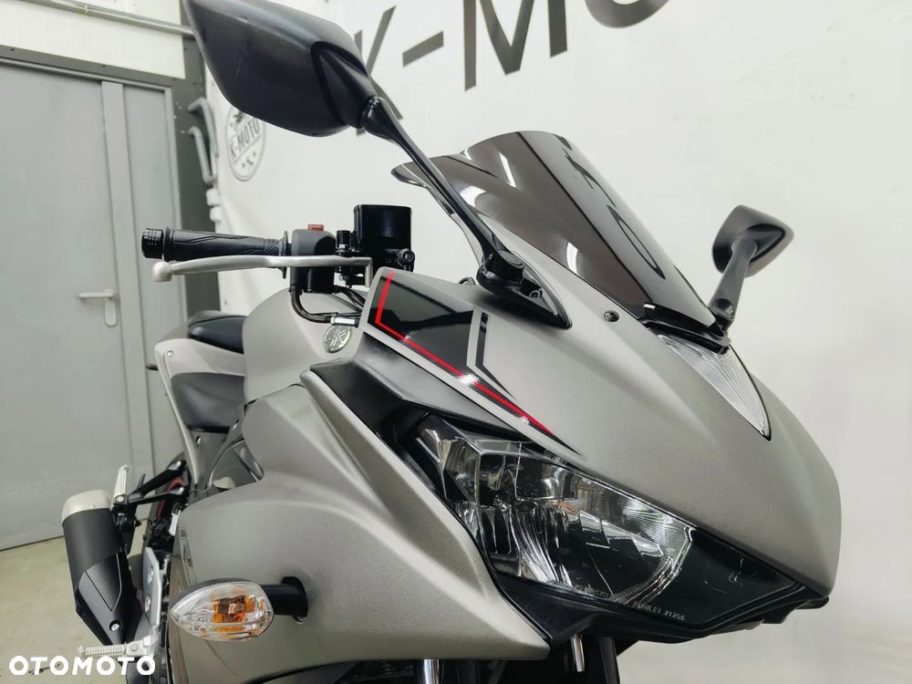Yamaha R3 - 4