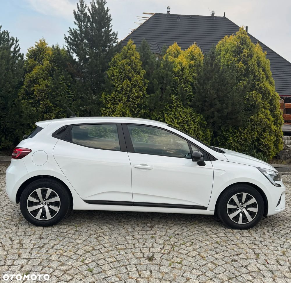 Renault Clio - 17