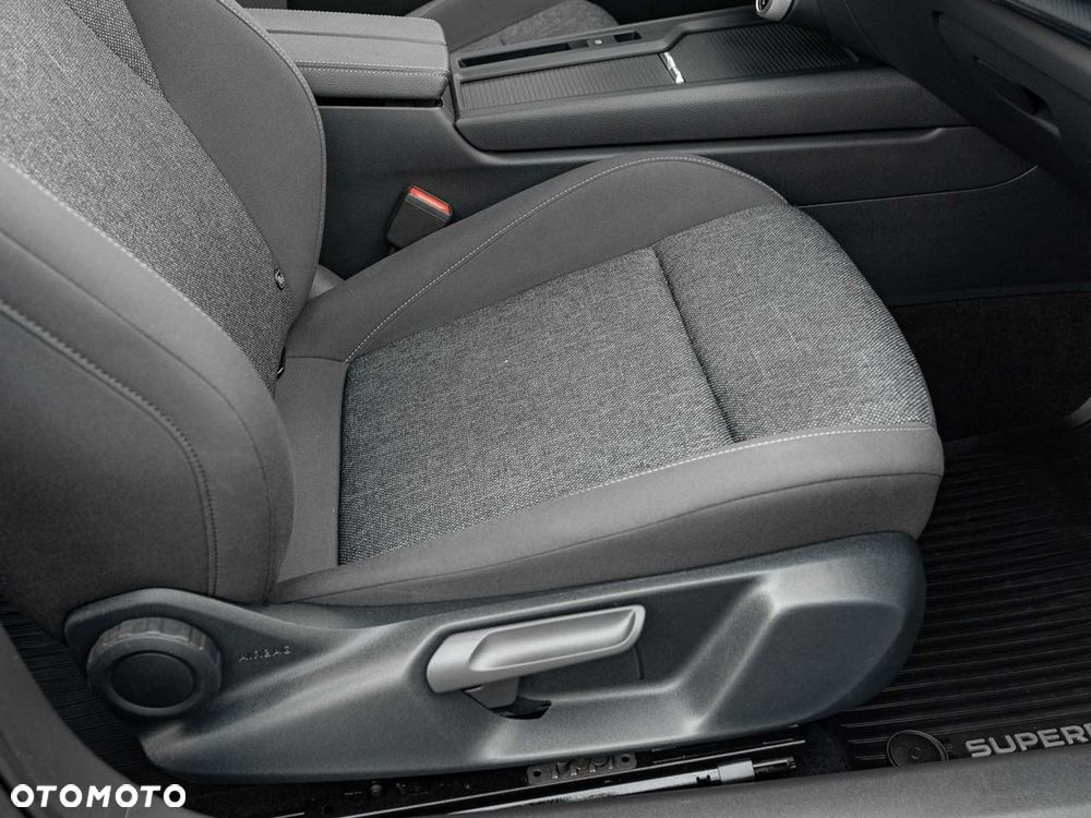 Skoda Superb 1.5 TSI mHEV DSG Essence - 32