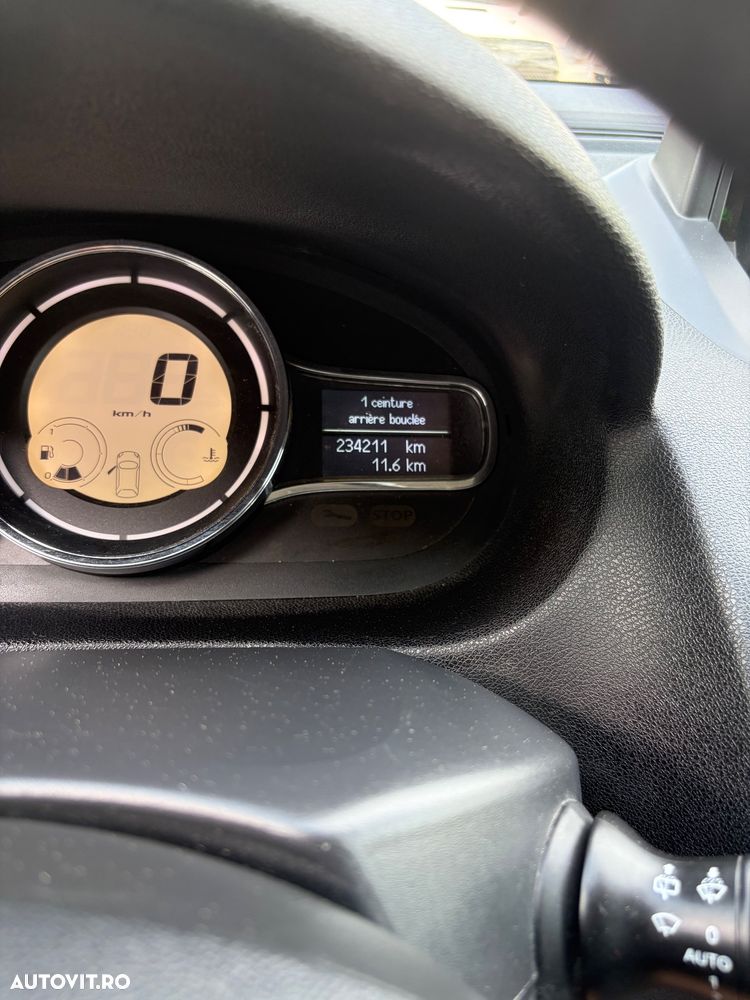 Renault Megane 1.9 dCi Privilege - 11