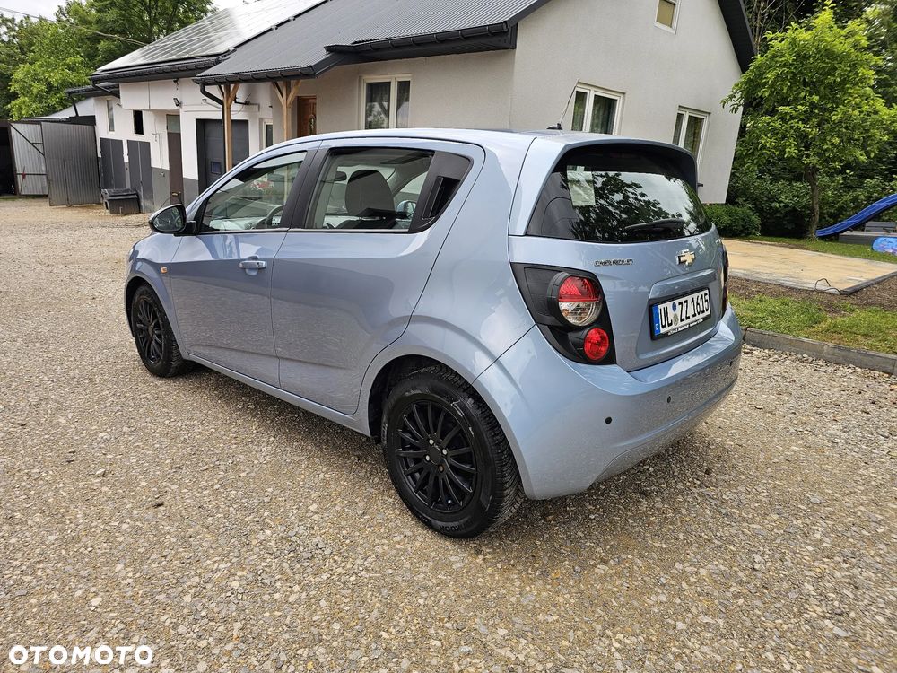 Chevrolet Aveo - 5