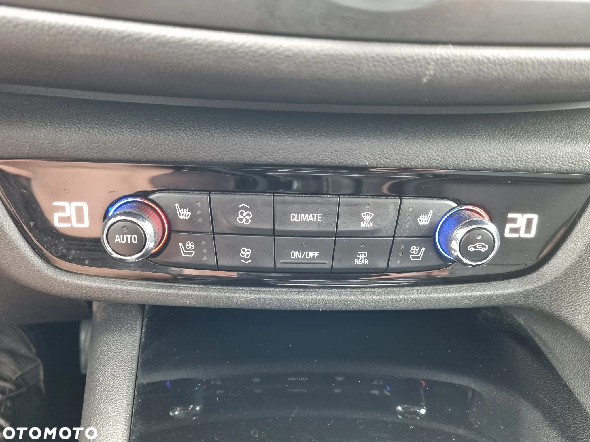 Opel Insignia 2.0 CDTI Exclusive S&S - 28