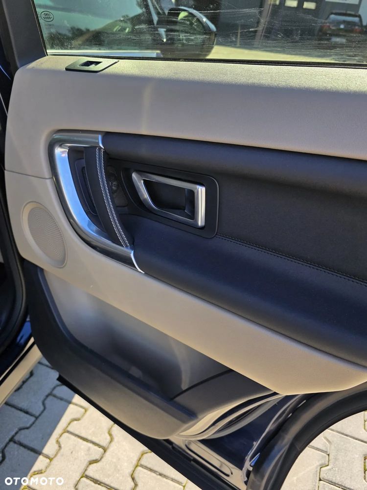 Land Rover Discovery Sport - 17