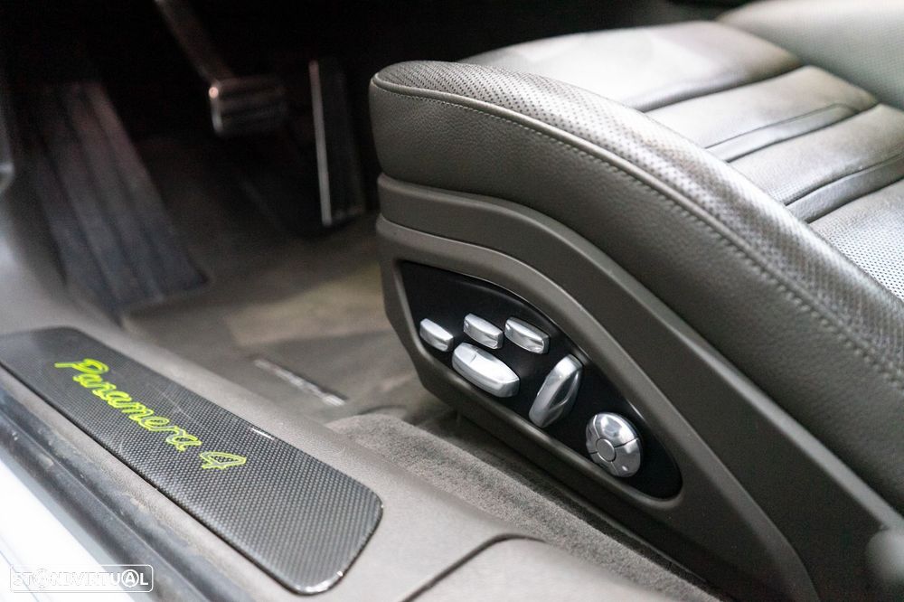 Porsche Panamera Sport Turismo 4 E-Hybrid - 27