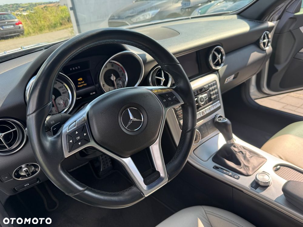 Mercedes-Benz SLK 250 CGI - 14