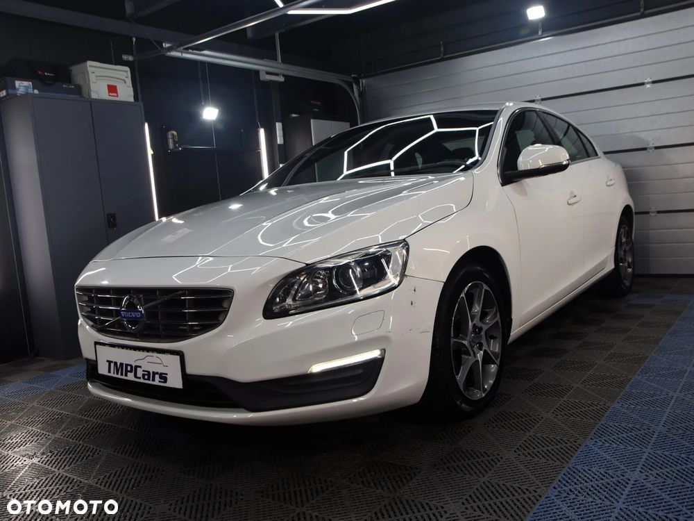 Volvo S60 D4 Drive-E Momentum - 3