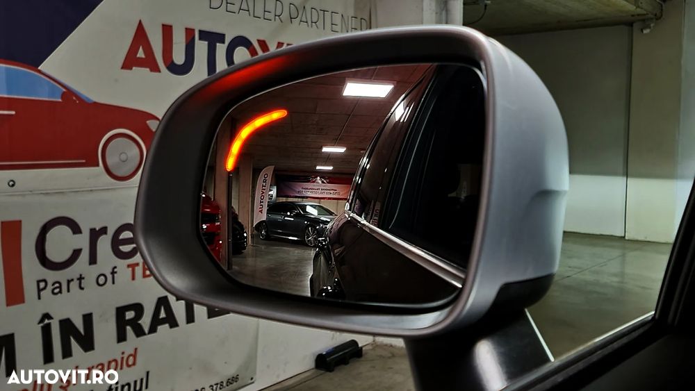 Volvo XC 90 D5 AWD Geartronic RDesign - 32