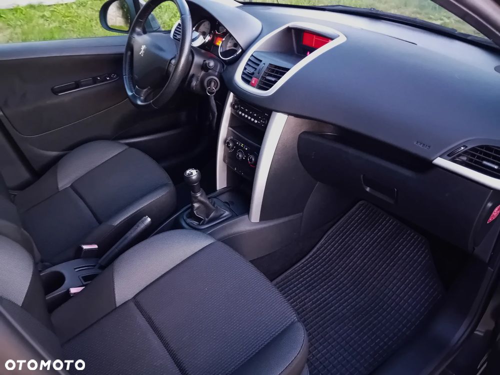 Peugeot 207 HDi FAP 90 (Blue Lion) Business-Line Niveau 1 - 8