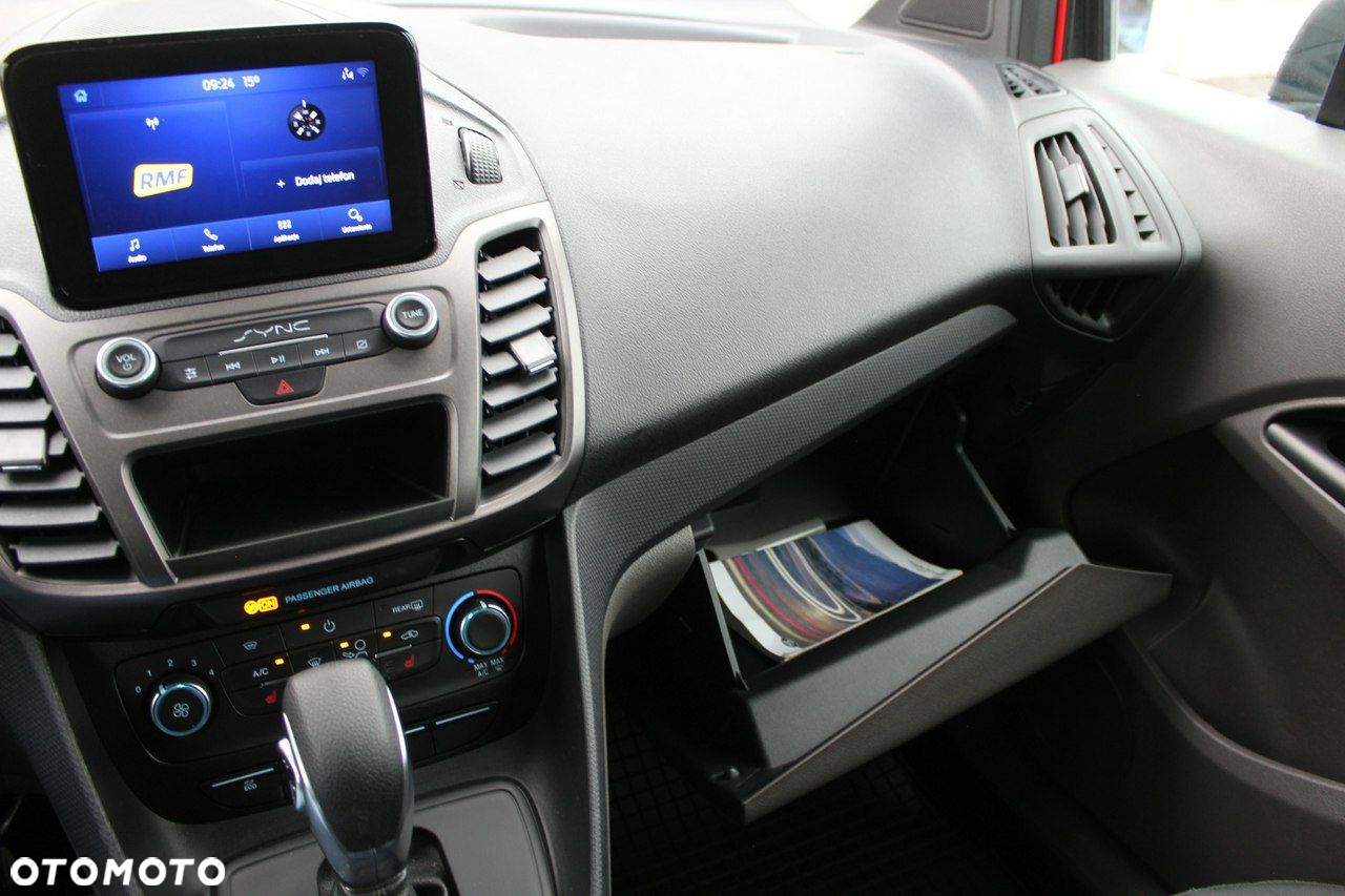 Ford Transit Connect - 28