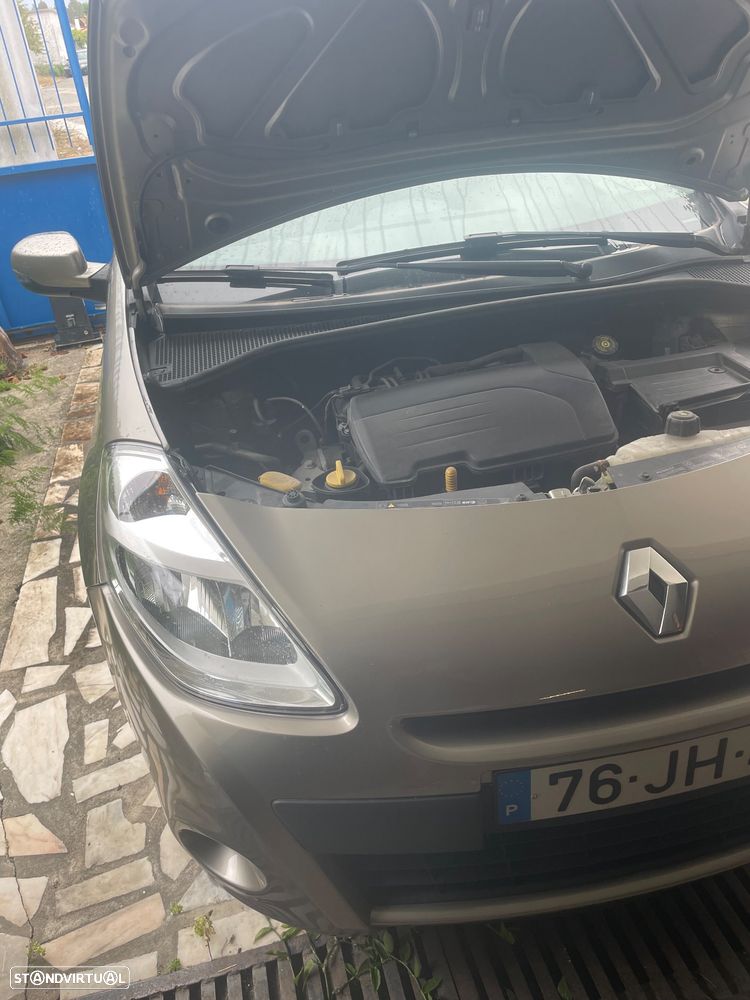 Renault Clio 1.2 16V Confort - 7