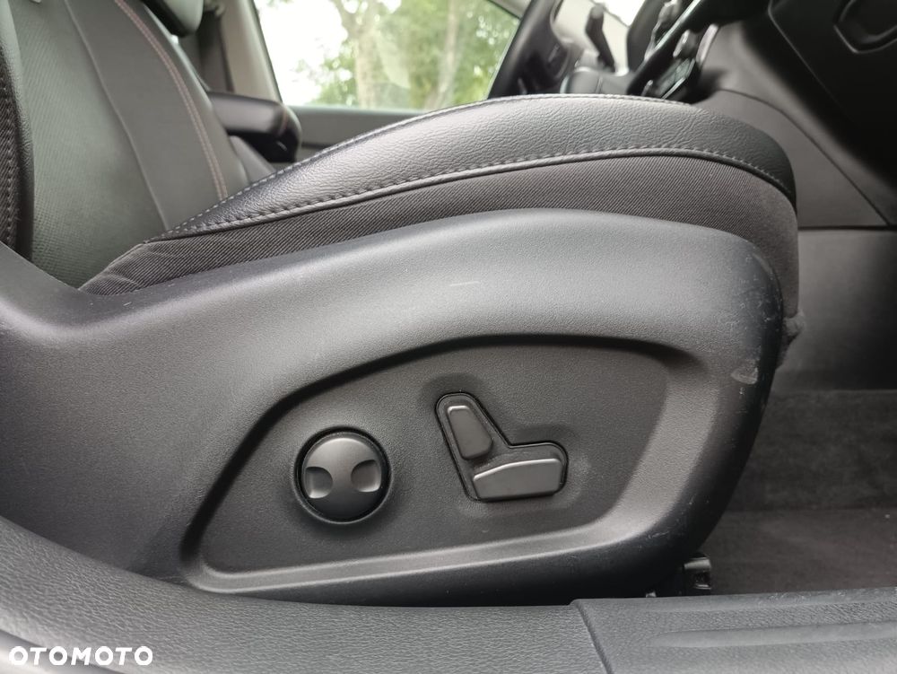 Jeep Compass - 22