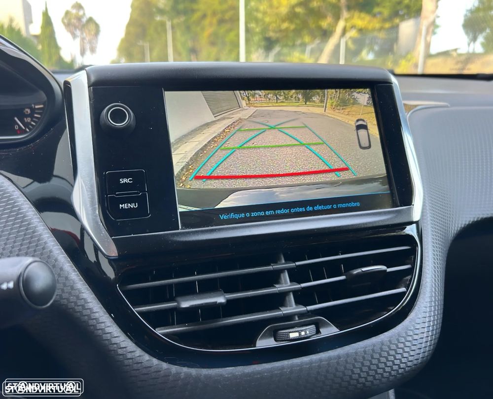 Peugeot 208 1.2 PureTech Style - 8