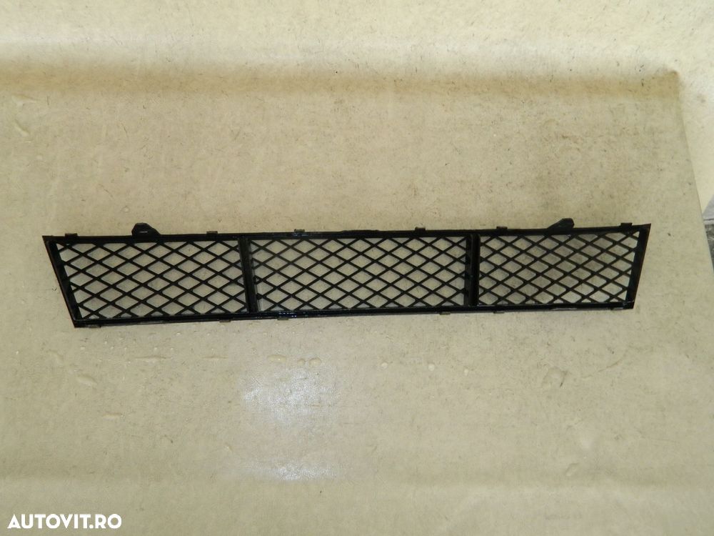 Grila centrala dintre proiectoare, BMW Seria 5, F10  /  F11, 2009, 2010, 2011, 2012, 2013,, 51117285950 - 6