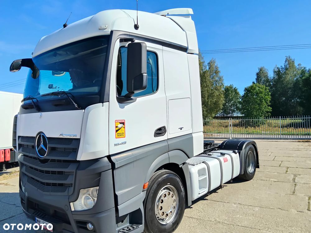 Mercedes-Benz Actros - 2