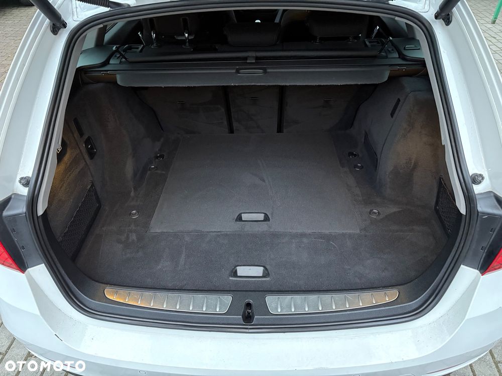 BMW Seria 3 320d - 8