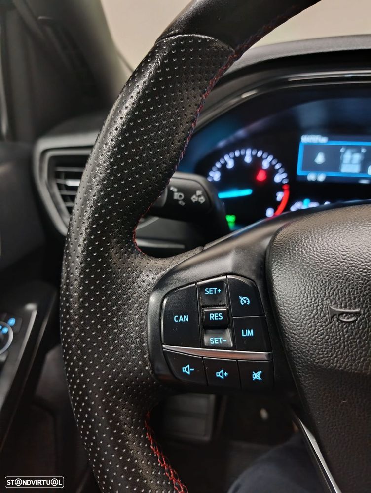 Ford Focus SW 1.0 EcoBoost ST-Line - 27