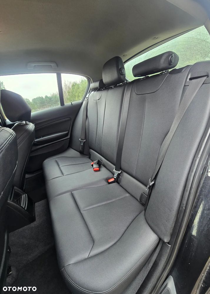 BMW Seria 1 118d Sport Line - 19