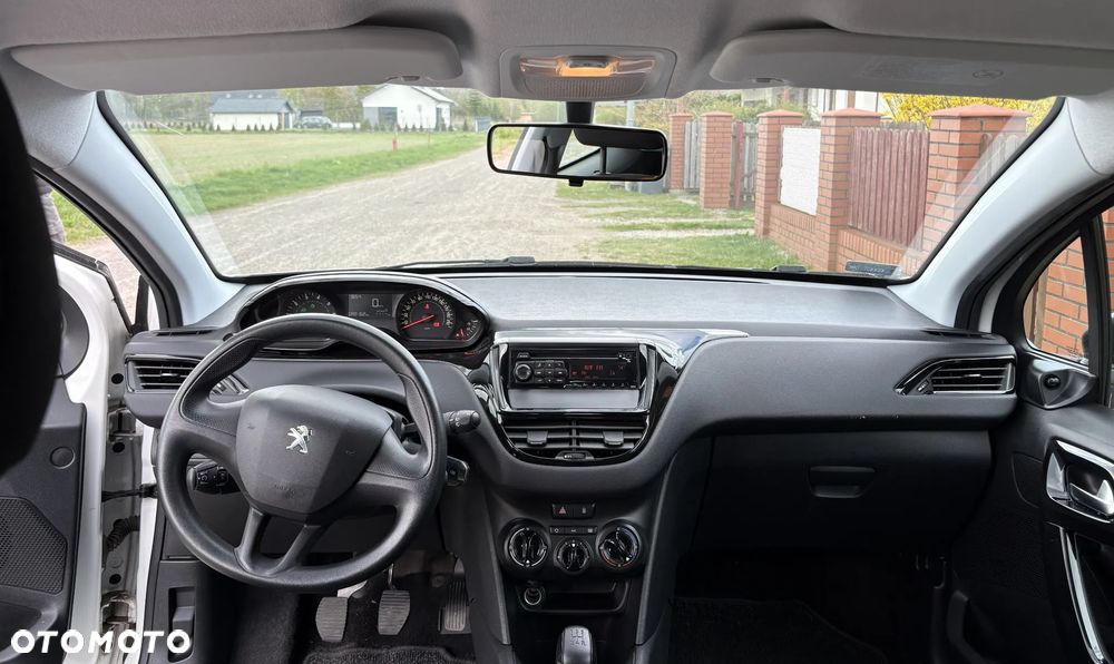 Peugeot 208 - 16