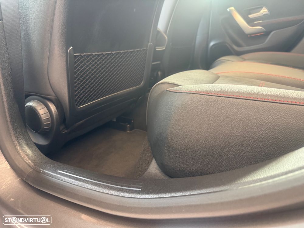 Mercedes-Benz A 250 e AMG Line - 32