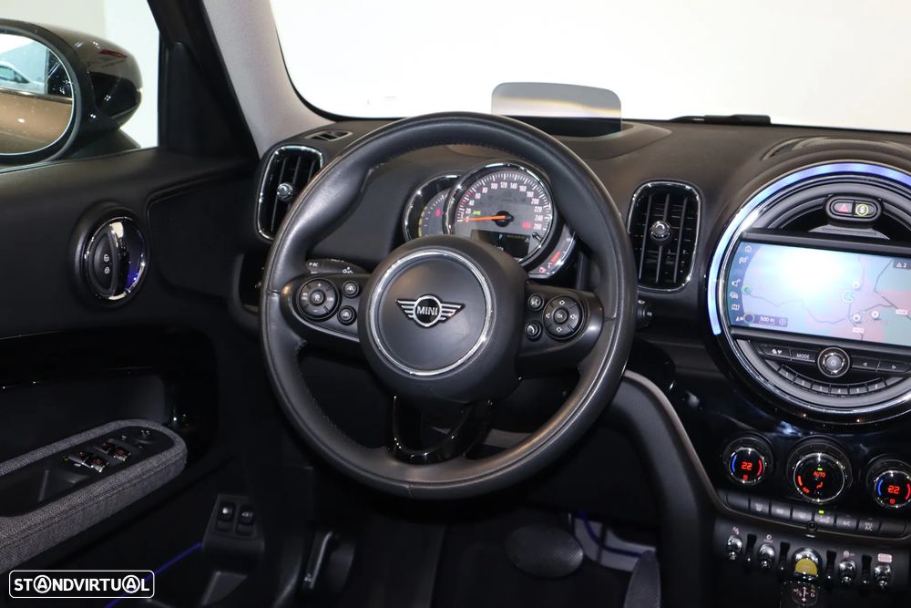 MINI Countryman Cooper SE ALL4 Auto - 9