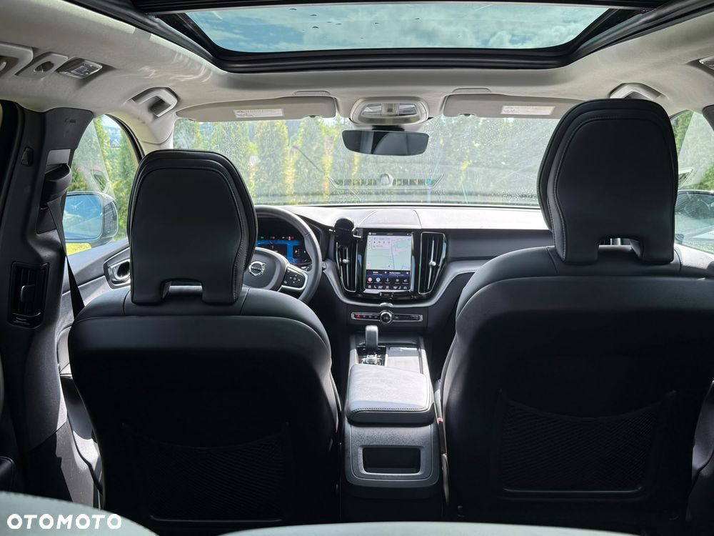 Volvo XC 60 B5 B R-Design - 24