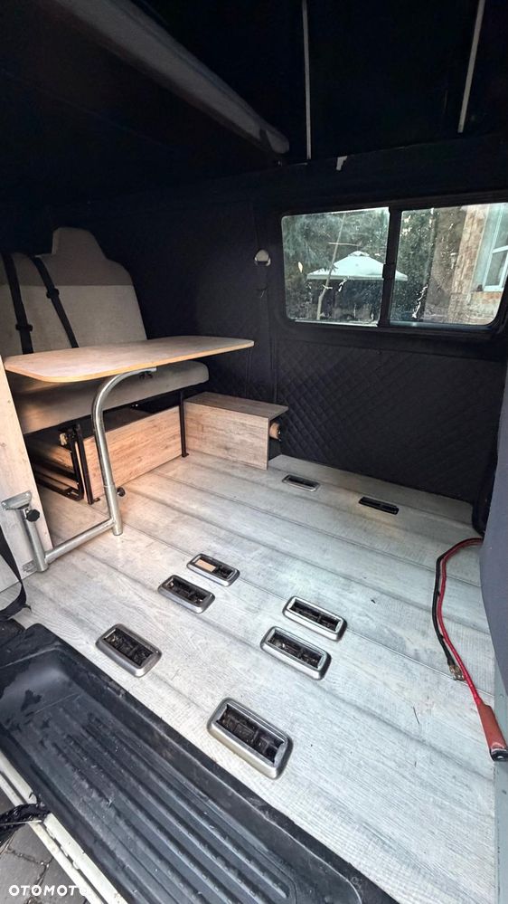 Volkswagen T5 - 19