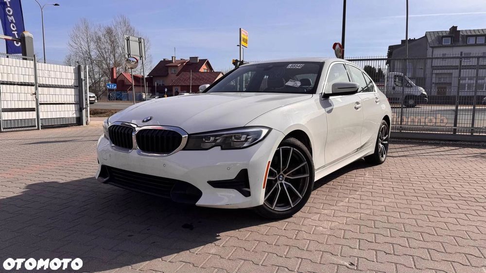 BMW Seria 3 330i Sport Line - 3