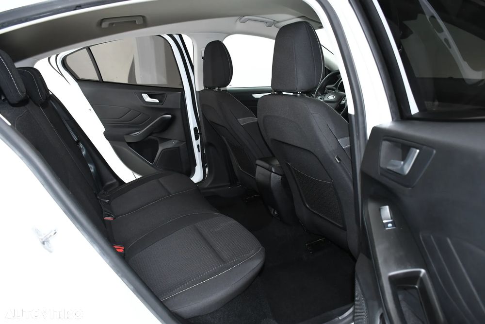 Ford Focus 1.5 EcoBlue Connected - 14