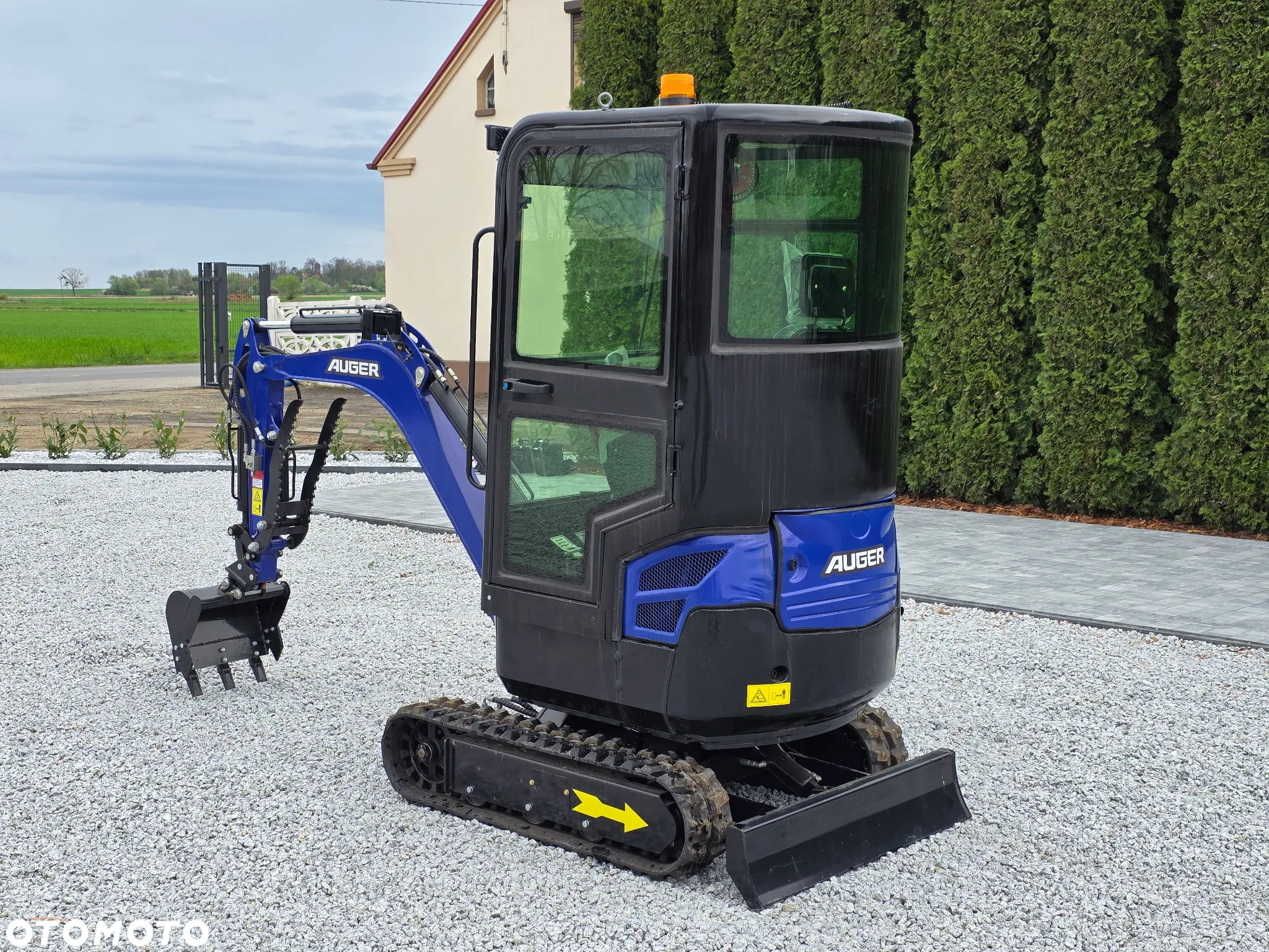 Kubota NOWA MINIKOPARKA AUGER HT 18, SILNIK KUBOTA, 3 ŁYŻKI - 9