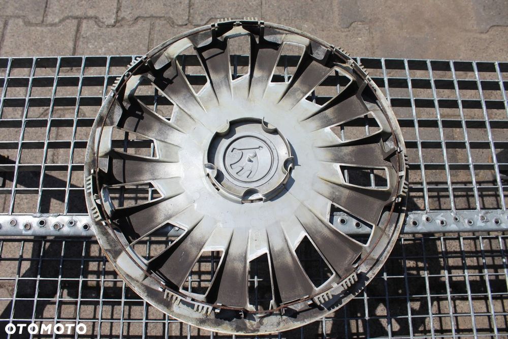 KOŁPAK 16" SKODA ORYG 5E0.601.147 - 2