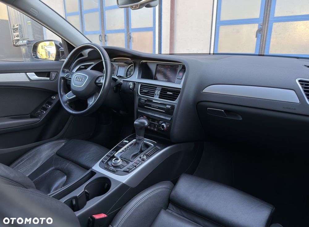 Audi A4 Avant 2.0 TDI DPF clean diesel multitronic S line Sportpaket - 28