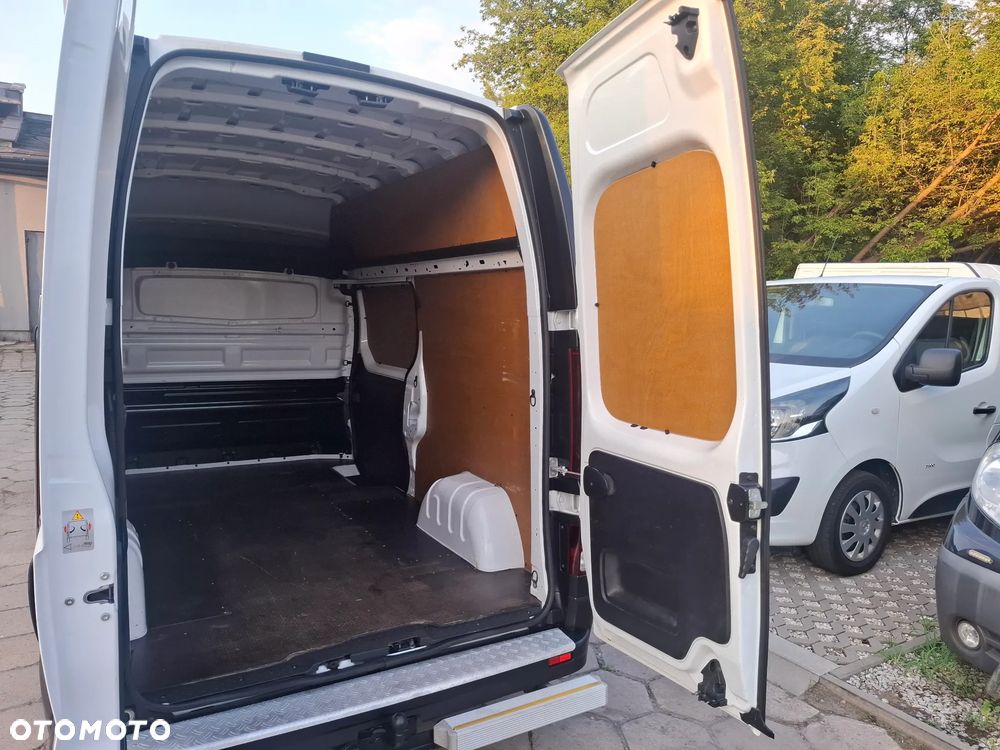 Opel Vivaro 2018 L2H2 MAXI * klima 3osobowy - 29