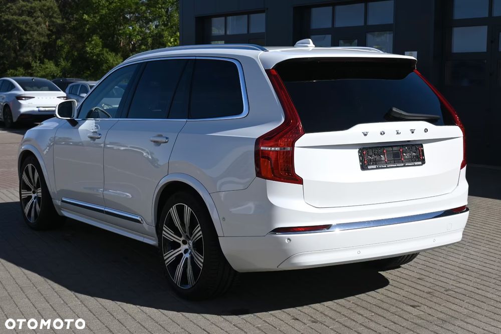Volvo XC 90 B5 D AWD Ultimate Bright - 4