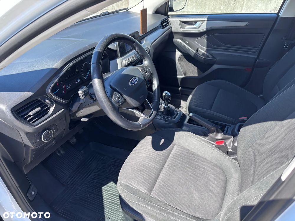 Ford Focus 1.0 EcoBoost Trend - 6