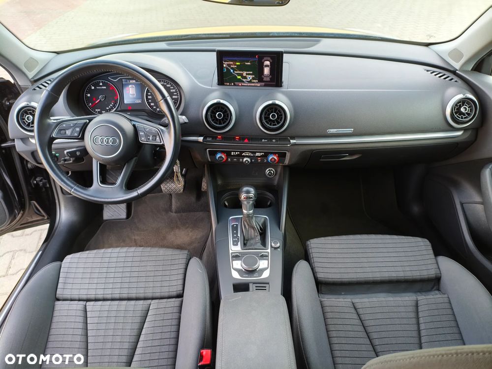 Audi A3 Sportback 1.6 TDI S tronic Attraction - 30