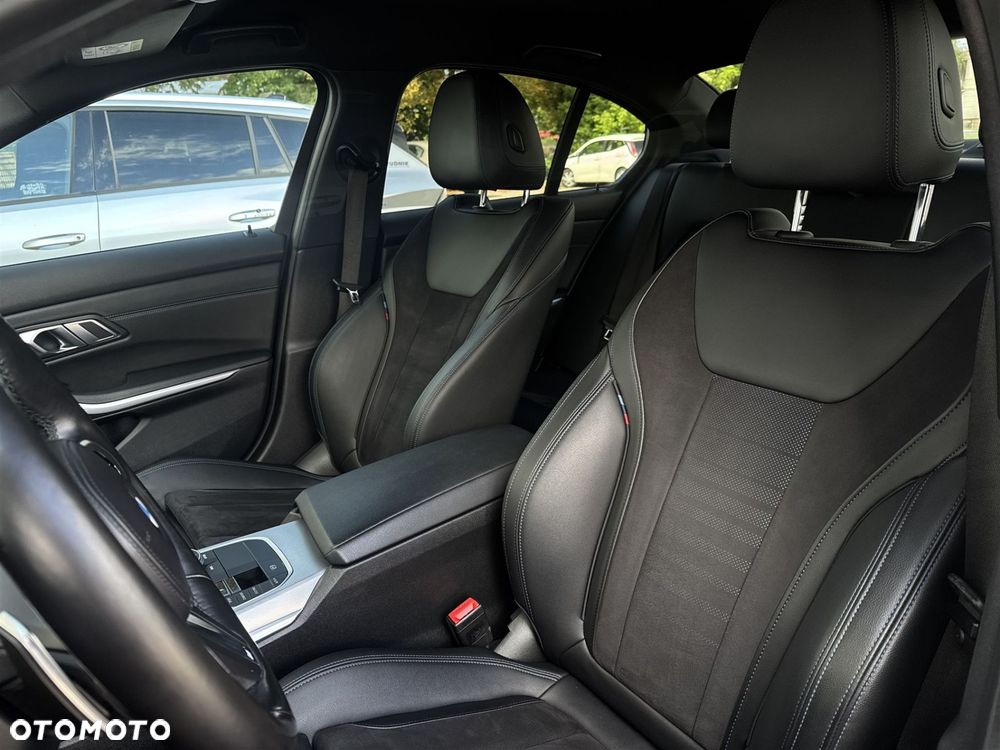 BMW Seria 3 320d xDrive - 15