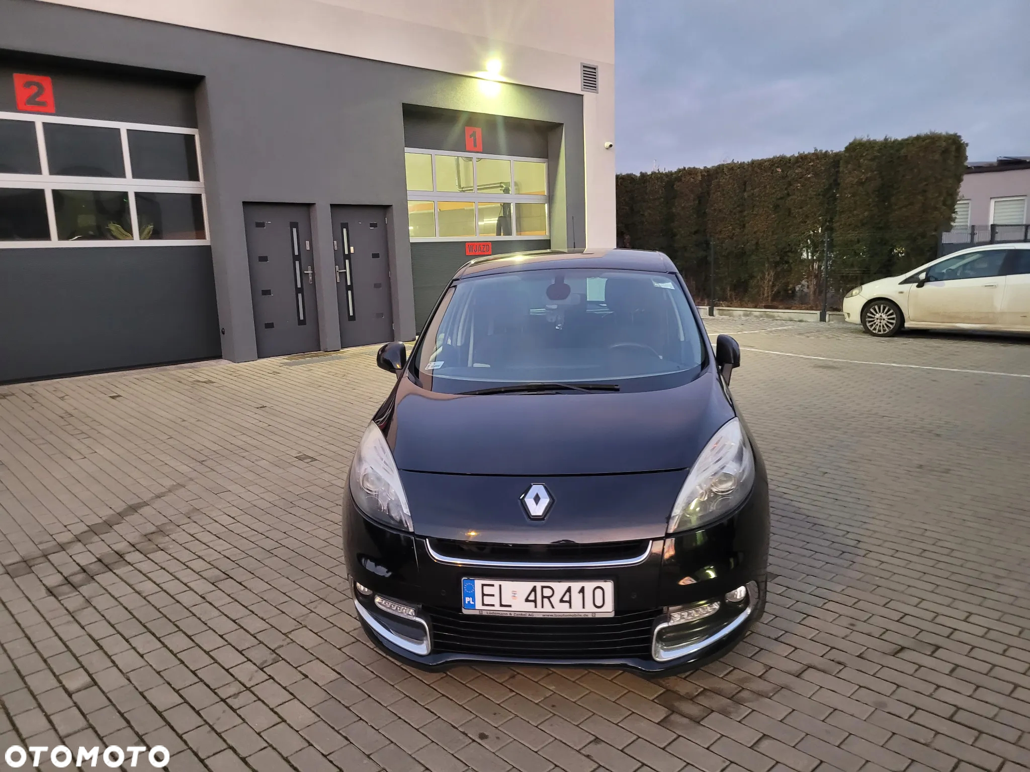 Renault Scenic 1.6 dCi Energy Bose Edition S&S - 11