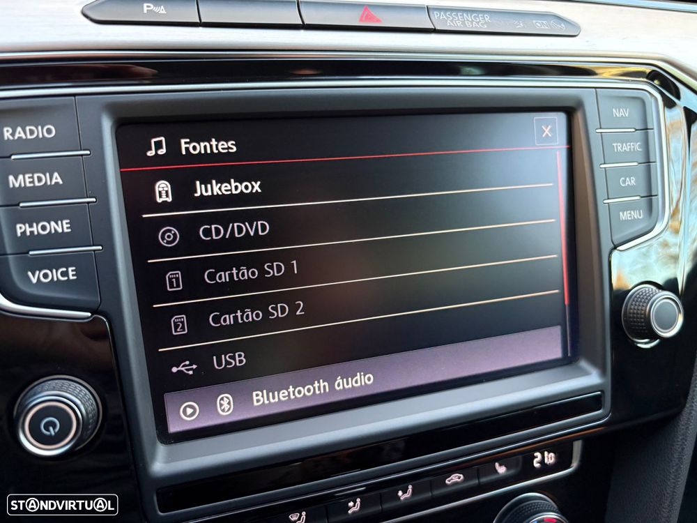 VW Passat Variant 2.0 TDi Highline DSG - 22