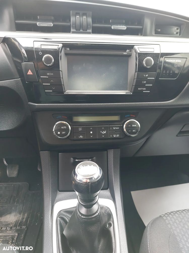 Toyota Corolla 1.6 Valvematic Luna - 14