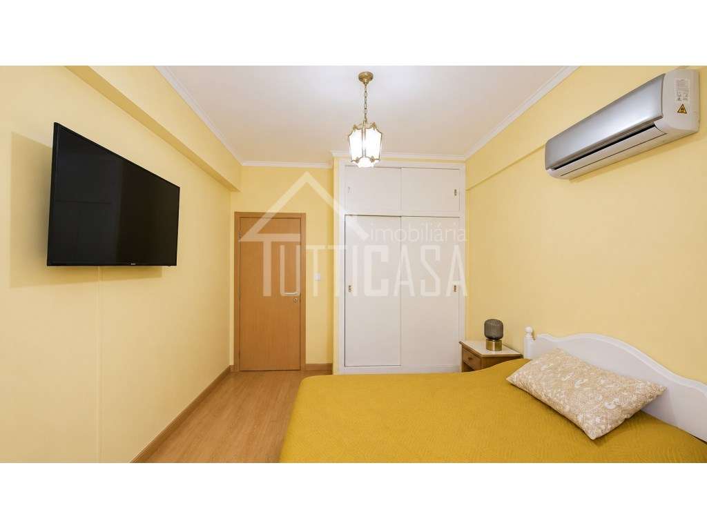 Apartamento T1 totalmente renovado em Olival Basto - Grande imagem: 3/19