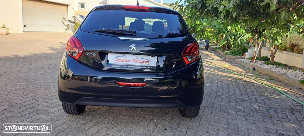 Peugeot 208 1.2 PureTech Signature - 6