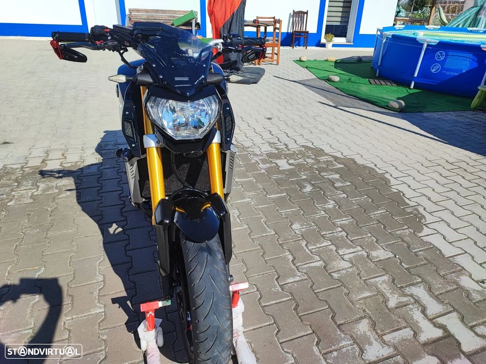 Yamaha MT-09 - 4