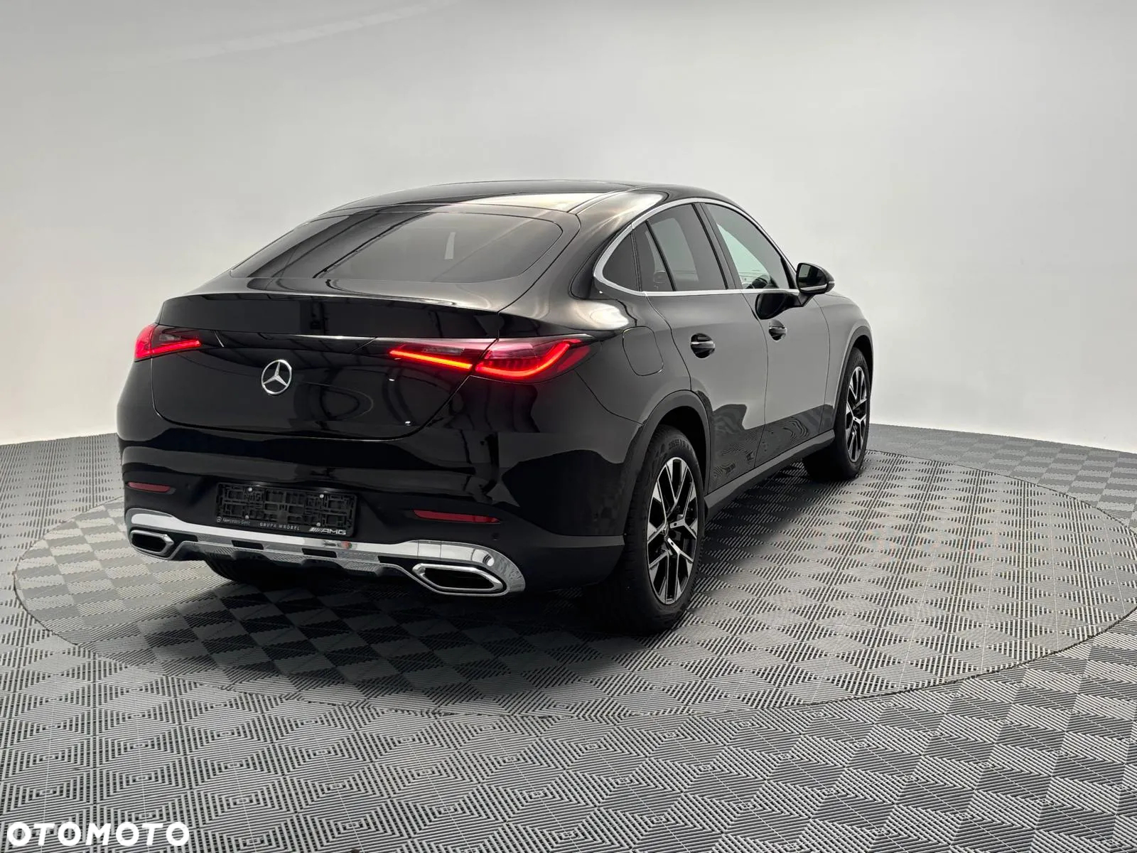 Mercedes-Benz GLC - 9