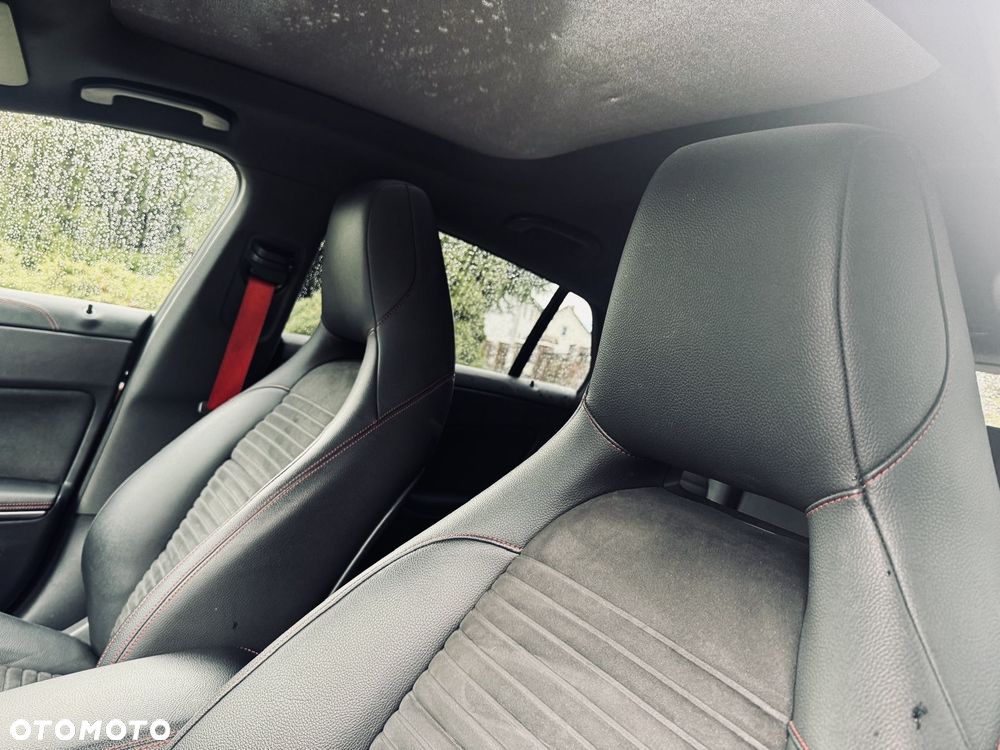 Mercedes-Benz CLA AMG 45 4Matic AMG Speedshift DCT 7G - 25