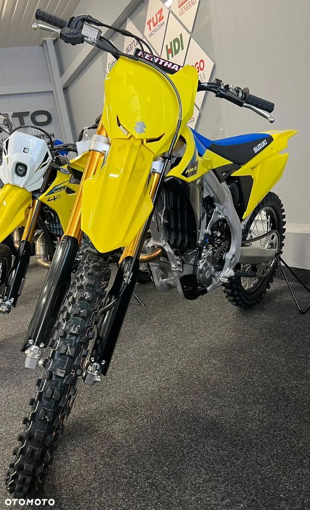 Suzuki RM-Z - 1